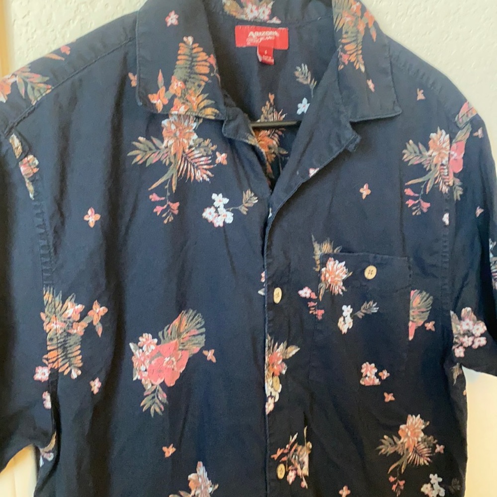 Men’s small Arizona short sleeve button up